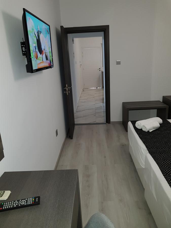 Les Palmiers Petrou Apartments Lárnaca Exterior foto